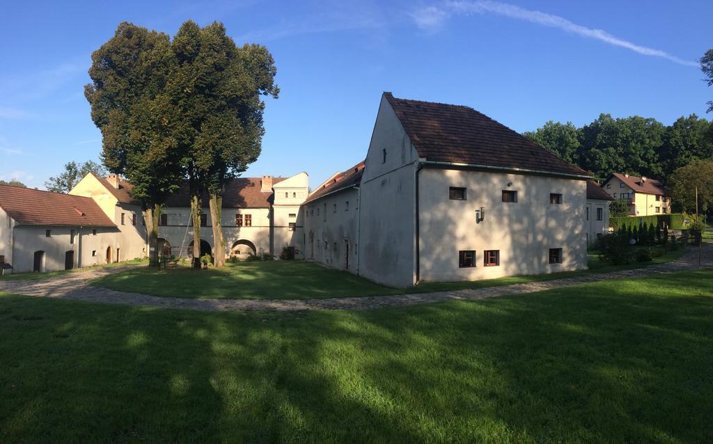 Zamek W Dziegielowie Buitenkant foto