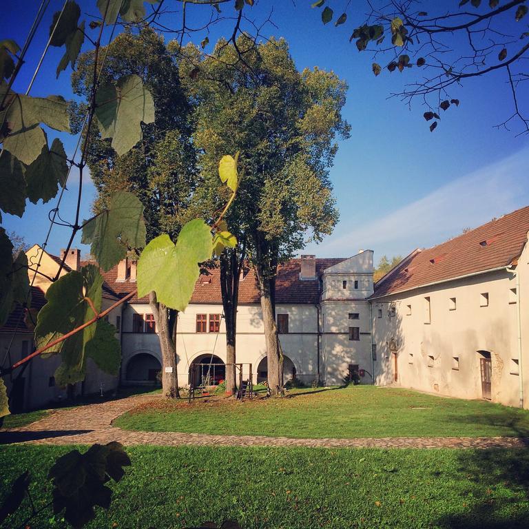 Zamek W Dziegielowie Buitenkant foto