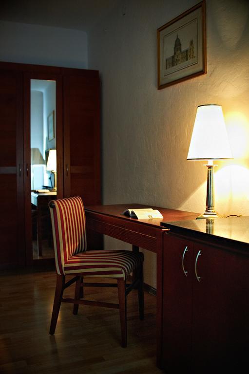 Zamek W Dziegielowie Buitenkant foto